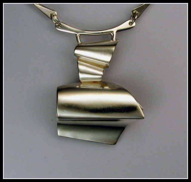 Disney concert hall necklace, silver